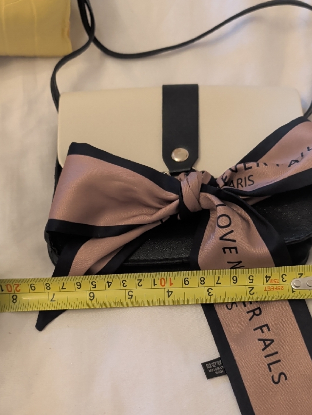 3 stylish fun cross bags. - Picture 10 of 10